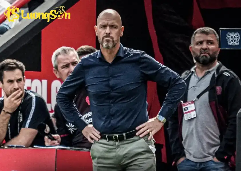 Ten Hag trước áp lực cực lớn