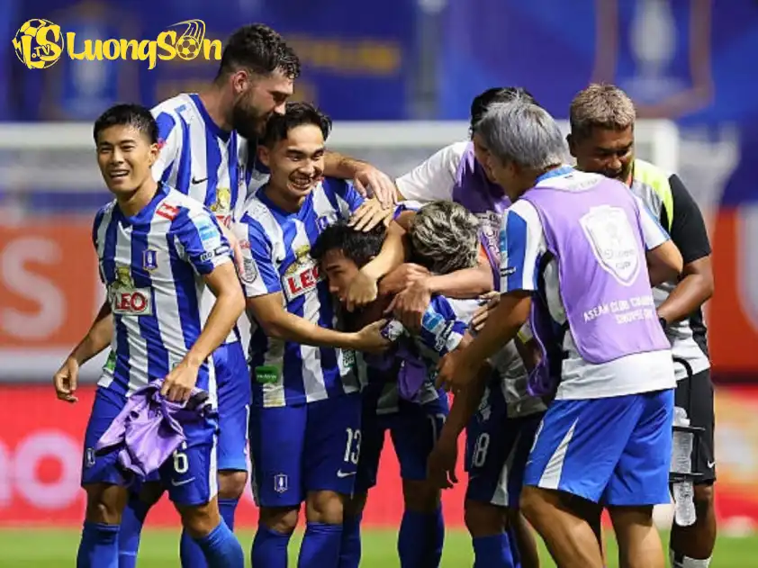 Ngay cả Thai League thì các HLV Nhật Bản cũng không có chỗ đứng (Ảnh: BG Pathum)