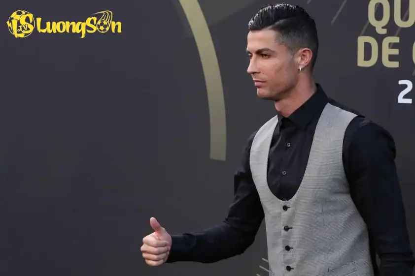Ronaldo sở hữu khả năng kiếm tiền quá khủng khiếp (Ảnh: NBC)